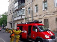 У центрі Києва горів балкон у багатоповерхівці