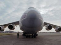 Український літак АН-124 “Руслан” доставив гуманітарний вантаж до США