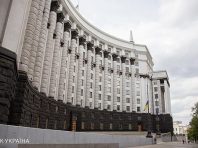 У Кабміні допустили продовження жорсткого карантину чрез масові пасхальні служби