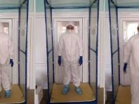 Київські медики отримали рамки для дезінфекції одягу