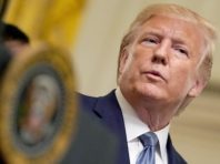 WP: Трамп наполіг, щоб його ім’я вказали на чеках кризової допомоги для 70 млн американців