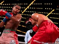 Чемпіон світу з боксу вибачився за расистські слова на адресу Ломаченка