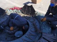 У Києві вандали закидали сміттям Вічний вогонь
