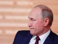 Кремль через пандемію запровадив тимчасові заходи щодо становища іноземців на території РФ