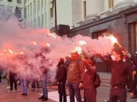 “Венедіктову у відставку” – активісти пікетували Офіс президента і квартиру генпрокурора