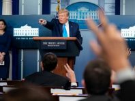 Трамп доручив спецслужбам з’ясувати, чи приховали Китай та ВООЗ інформацію про COVID-19