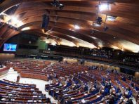 ПАРЄ скасувала літню сесію через коронавірусу