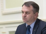 Зеленський продовжує підігрувати “дефолтникам”, замість того, щоб бути на українській стороні – Синютка