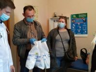Запорізькі лікарі отримали засоби індивідуального захисту в рамках проєкту “Солідарні з лікарем”