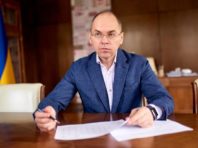 Потрійну надбавку медикам виплатили вже 14 областей України