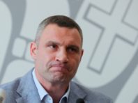 Громадський транспорт у столиці поки продовжить пасажироперевезення за “спецквитками” – Кличко