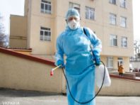 У Харківській області на коронавірус захворіли вже понад 100 медиків