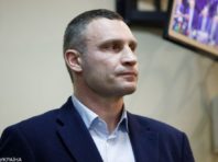 Великі ТРЦ у Києві необхідно відкривати після метро, – Кличко
