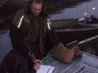 Під Південним мостом у Києві спіймали браконьєра з 15 кг риби