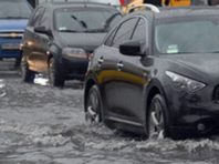У Києві вночі ліквідували підтоплення на вулицях Стеценка і Табірній