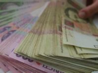 Українцям компенсують 50% втраченого заробітку за лікарняними