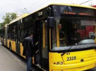 У Києві деякі тролейбуси та автобуси тепер поїдуть по новому