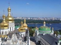 Кличко розповів у яких монастирях зняли карантин