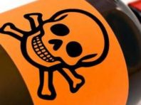 Київські митники знайшли у посилці з Китаю смертоносну речовину