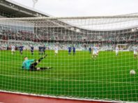 Два матчі чемпіонату Білорусі з футболу перенесено через підозру гравців на коронавірус