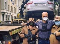 З центру Києва евакуюють машини