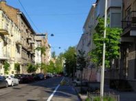 На вулиці Рейтарській у центрі Києва створюють велодоріжку