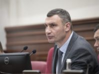 Кличко пообіцяв запустити метро на Троєщину у 2020 році