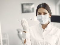Прийом по запису, дезінфекція та провітрювання: у КМДА пояснили вимоги до стоматологій