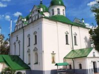 На свято Трійці киян просять молитися вдома