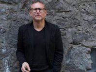 У столиці відкрили меморіальну дошку унікальному митцю