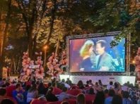 На Харківському масиві відкрили кінотеатр просто неба