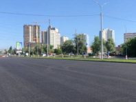 Як на злітній смузі: в Голосіївському районі використали особливе покриття для дороги