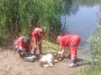 Зі столичного озера дістали потопельницю