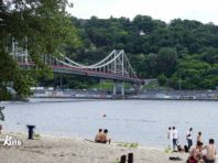 Температура води у Дніпрі запрошує на пляжі, але є нюанс