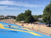 На Оболонській набережній оновлять найбільший кримськотатарський прапор