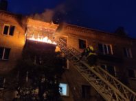 У Києві вночі горів балкон у багатоповерхівці