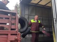 З Дарниці вивезли всі автомобільні шини