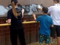Молодь почистила фасади будівель на Троєщині