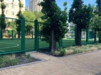 У Дніпровському районі збудували нові спортивні майданчики біля будинків