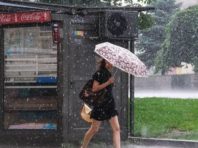 Літня гроза насувається на Київ