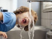На 15 вулицях у Києві відключили воду