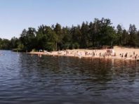 У Києві дозволили купатися не на всіх пляжах