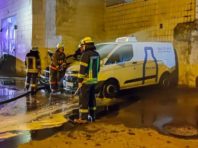 На Дарниці біля багатоповерхівки горіли дві іномарки