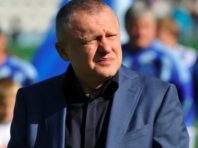 У МОЗ відповіли Суркісу: епідситуація не дозволяє пустити уболівальників на стадіони