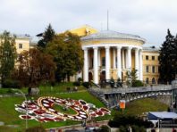 Ексдиректора Жовтневого палацу судитимуть за підозрою у заподіянні збитків на 500 тис. гривень