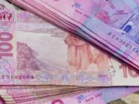 Понад 400 тисяч українців отримують допомогу по безробіттю