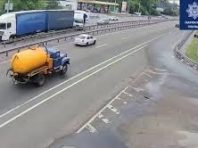 У поліції показали ДТП з чотирма автівками, що спровокувала затор на виїзді з Києва