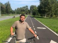 Меч Муромця і велодоріжка: у Деснянському районі завершують реконструкцію парку [Фото]