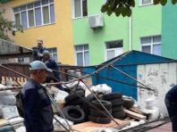 В Оболонському районі демонтують гаражі