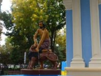 Один із найстаріших фонтанів Києва – «Самсон» – знову запрацював